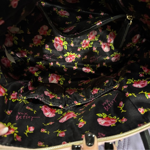 Betsy Johnson tote Crossbody and wallet - Picture 2 of 16